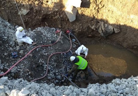 Тампонирование строительного водосброса Ø 400мм, дамбы на р. Быстрая ООО «ГРК «Быстринское»