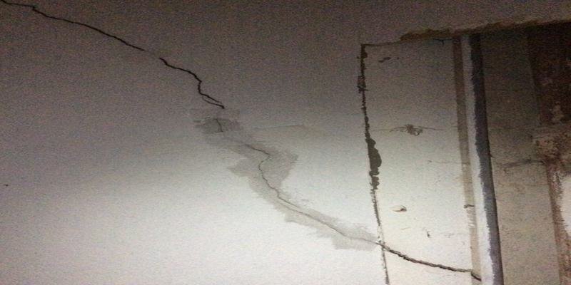 Трещины в стенах и потолках