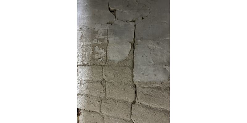 Вертикальные трещины