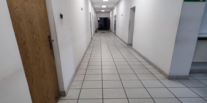 Залипающие двери и окна, трудности с закрытием